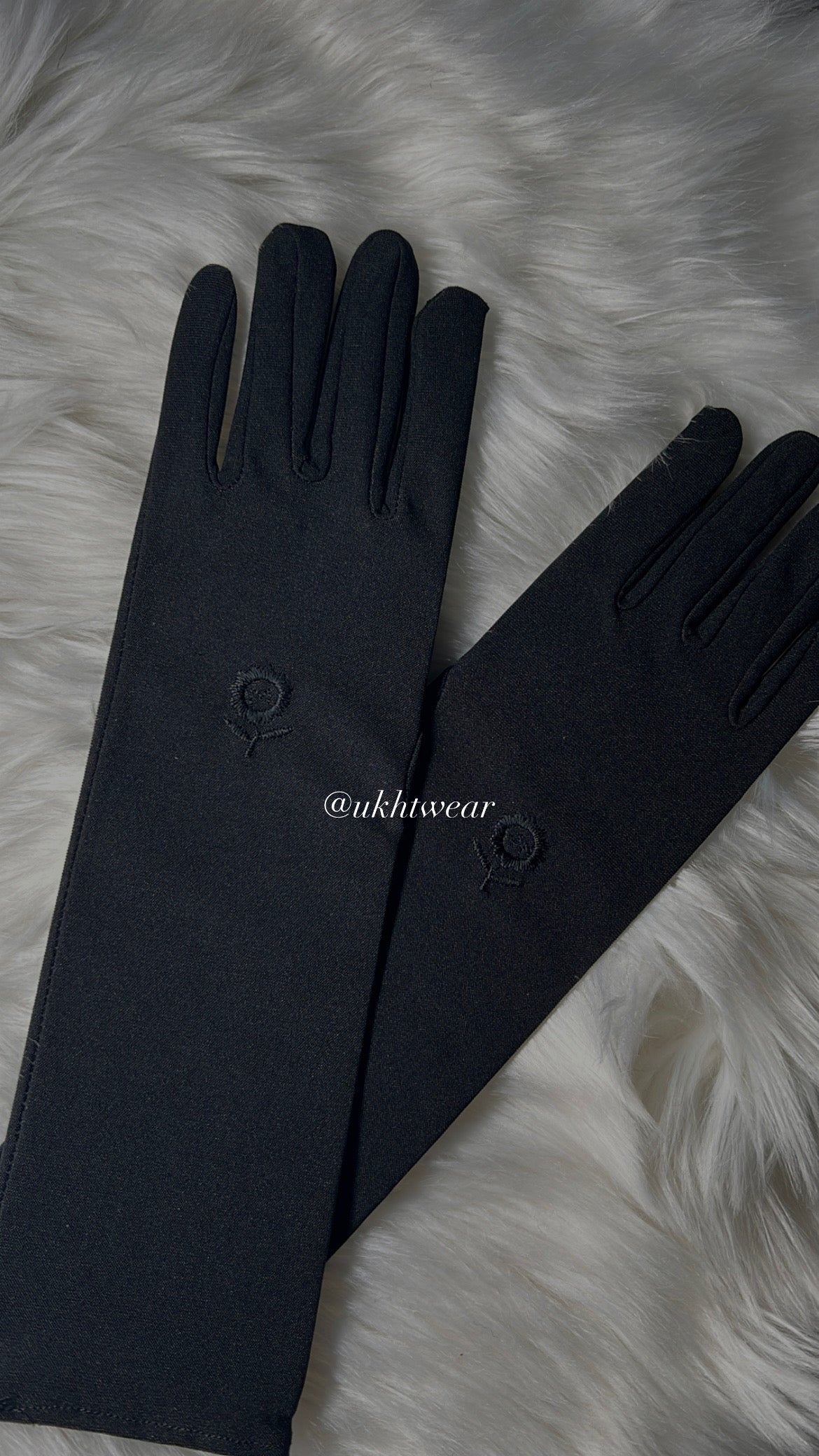 Floral Embroidered Gloves - Black