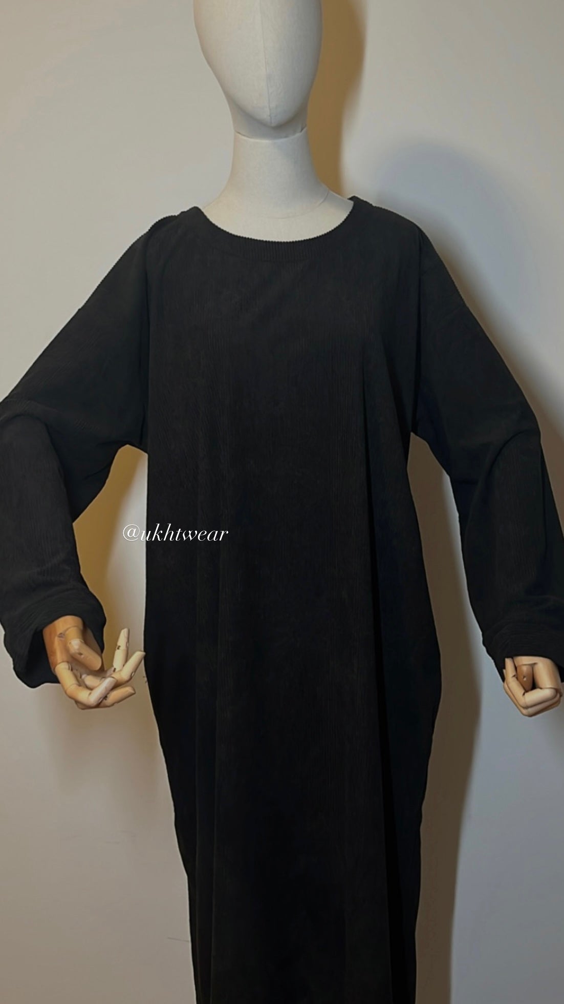 Winter Abaya - Straight Sleeve